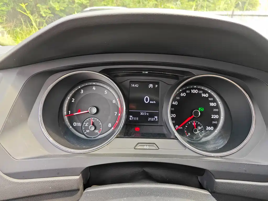 Volkswagen Tiguan L 2018 — фото 12