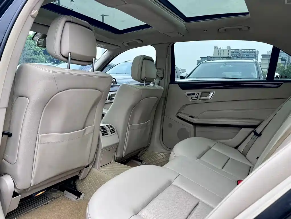 Mercedes-Benz E-Class 2014 — фото 10