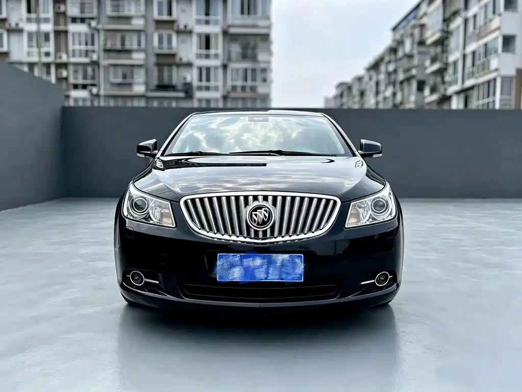 Buick LaCrosse 2012 — фото 2