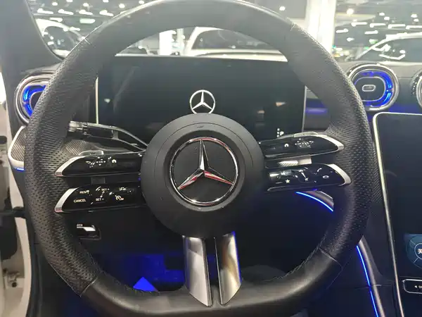 Mercedes-Benz C-Class 2024