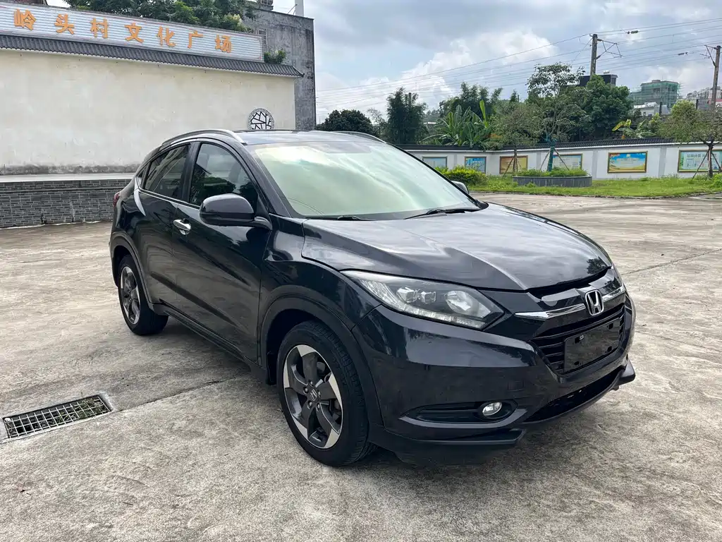 Honda Vezel 2016