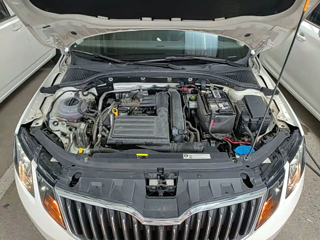 Skoda Octavia 2017 — фото 20