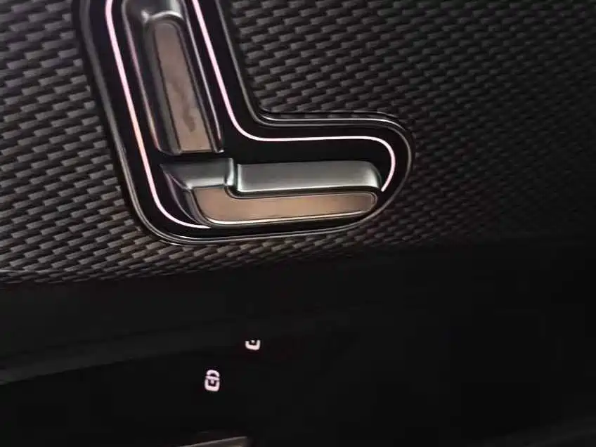 Mercedes-Benz GLA 2021