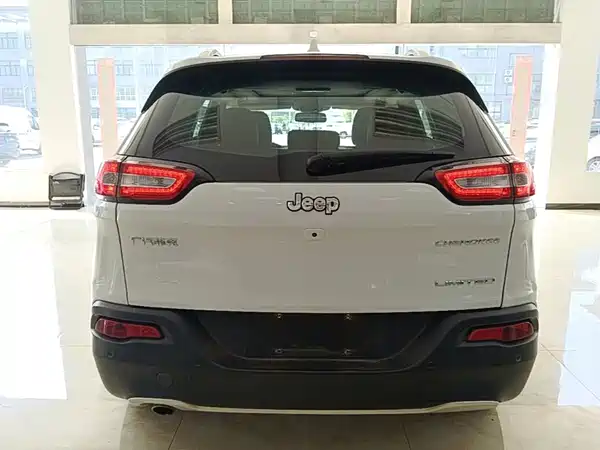 Jeep Cherokee 2018