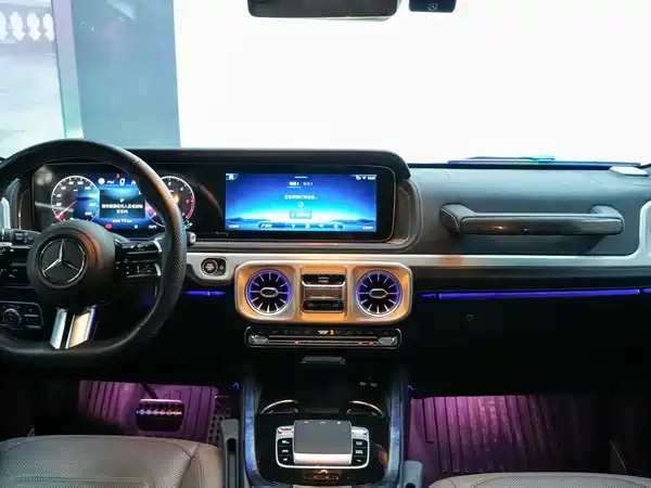 Mercedes-Benz G-Class 2025