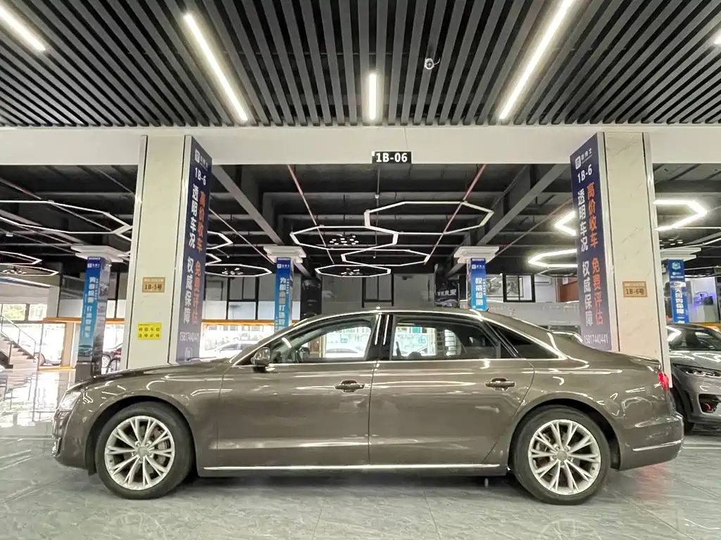 Audi A8 2014