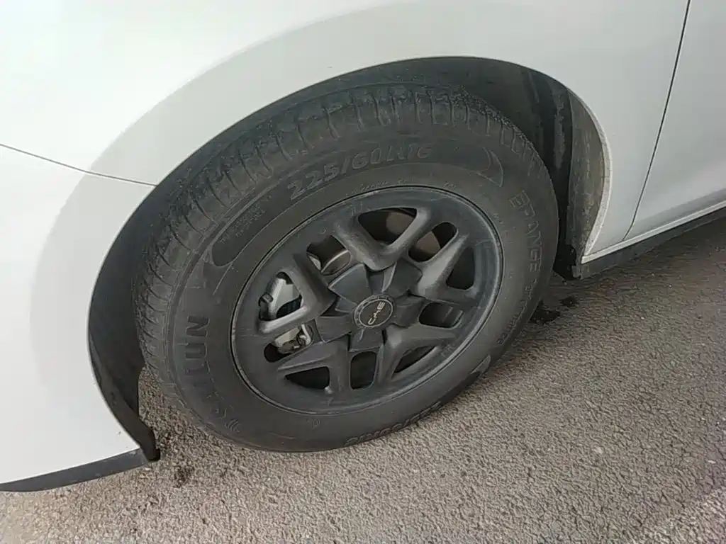 BYD Seal 05 DM-i 2025 — фото 20