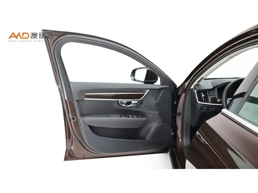 Volvo S90 2018 — фото 10