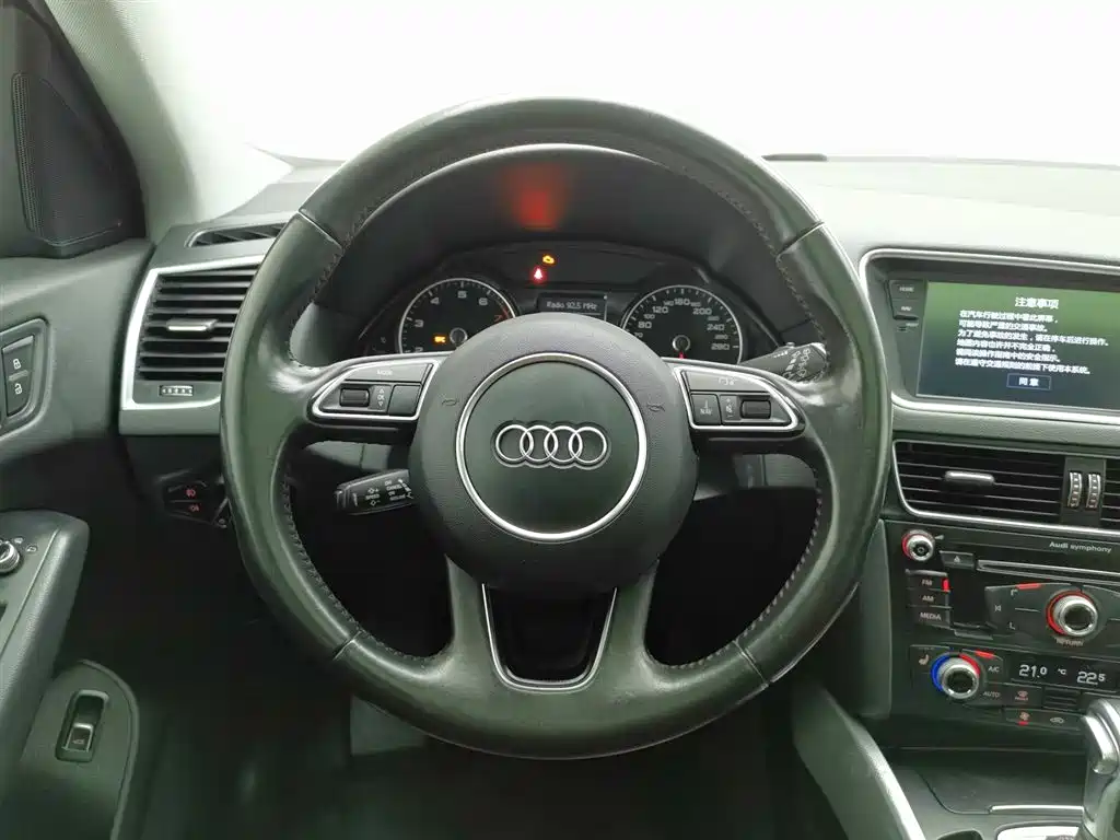 Audi Q5 2016 — фото 11