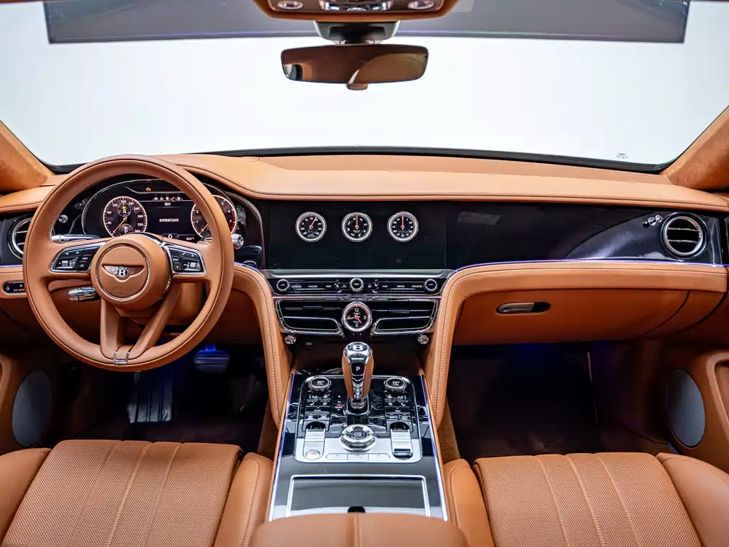 Bentley Flying Spur 2021 — фото 8