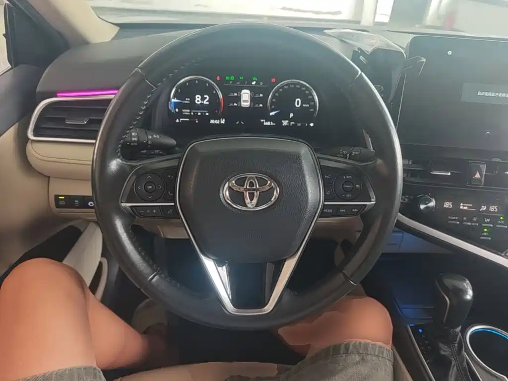 Toyota Camry 2021 — фото 11