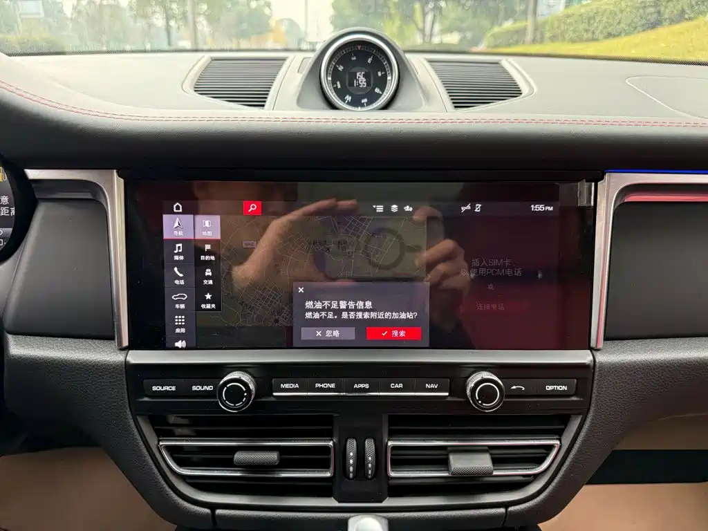 Porsche Macan 2021 — фото 10