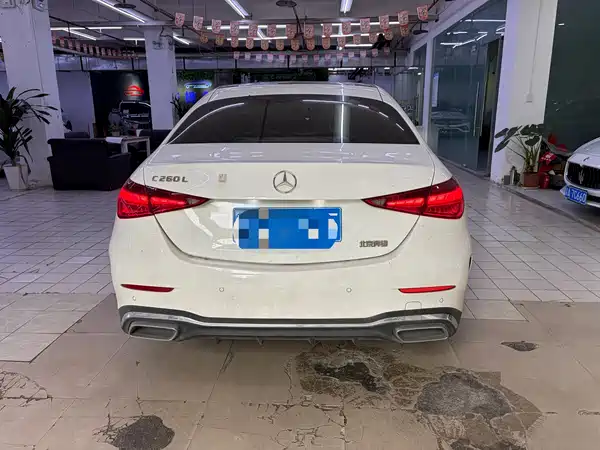 Mercedes-Benz C-Class 2024