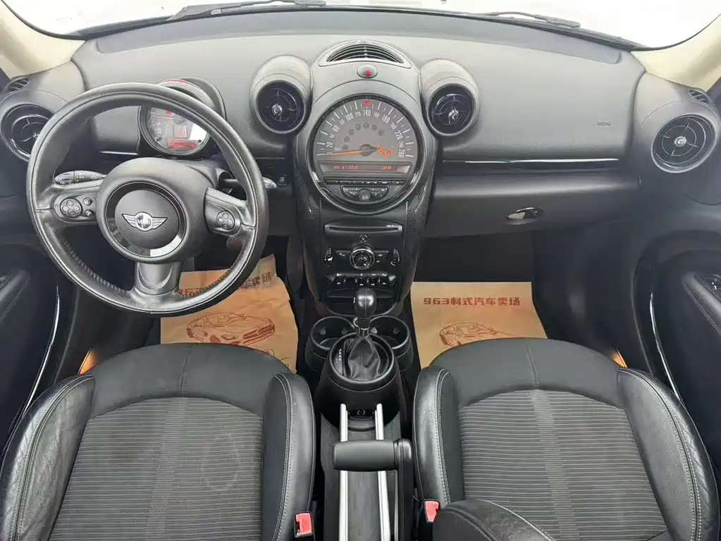 MINI Countryman 2016