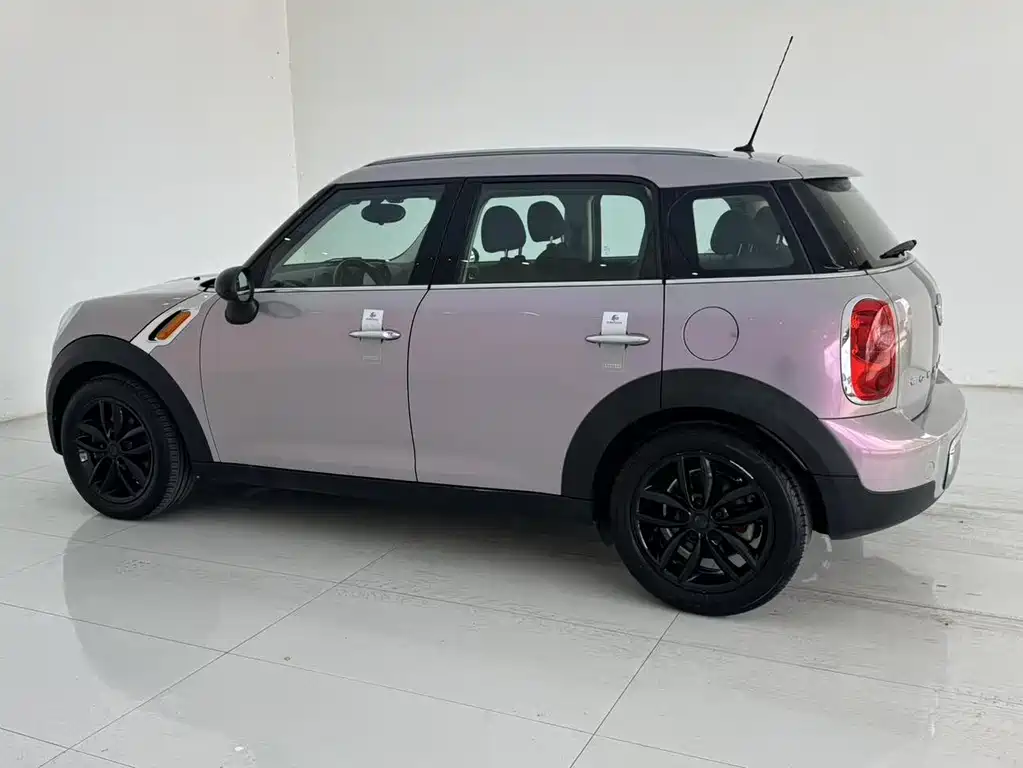 MINI Countryman 2016 — фото 13