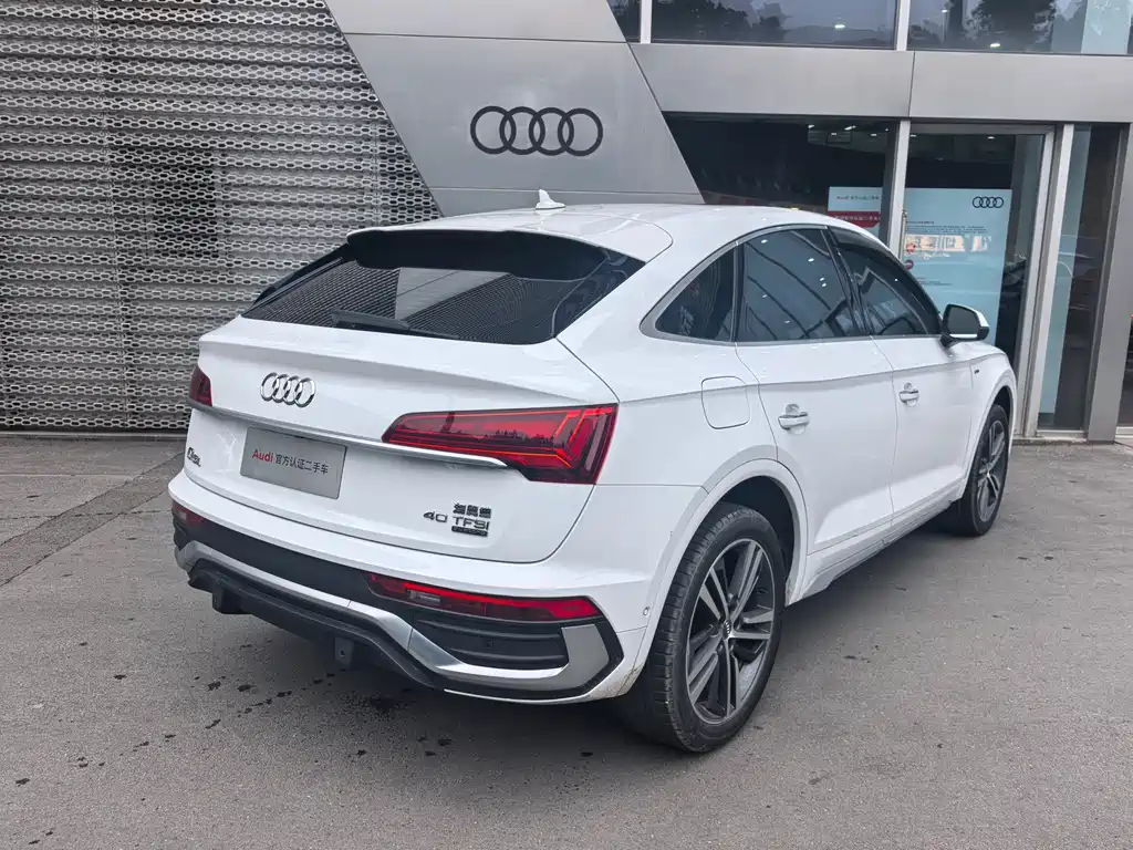Audi Q5L Sportback 2021 — фото 7