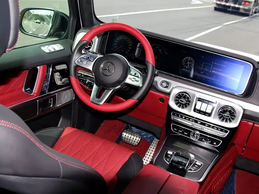 Mercedes-Benz G-Class 2023 — фото 12