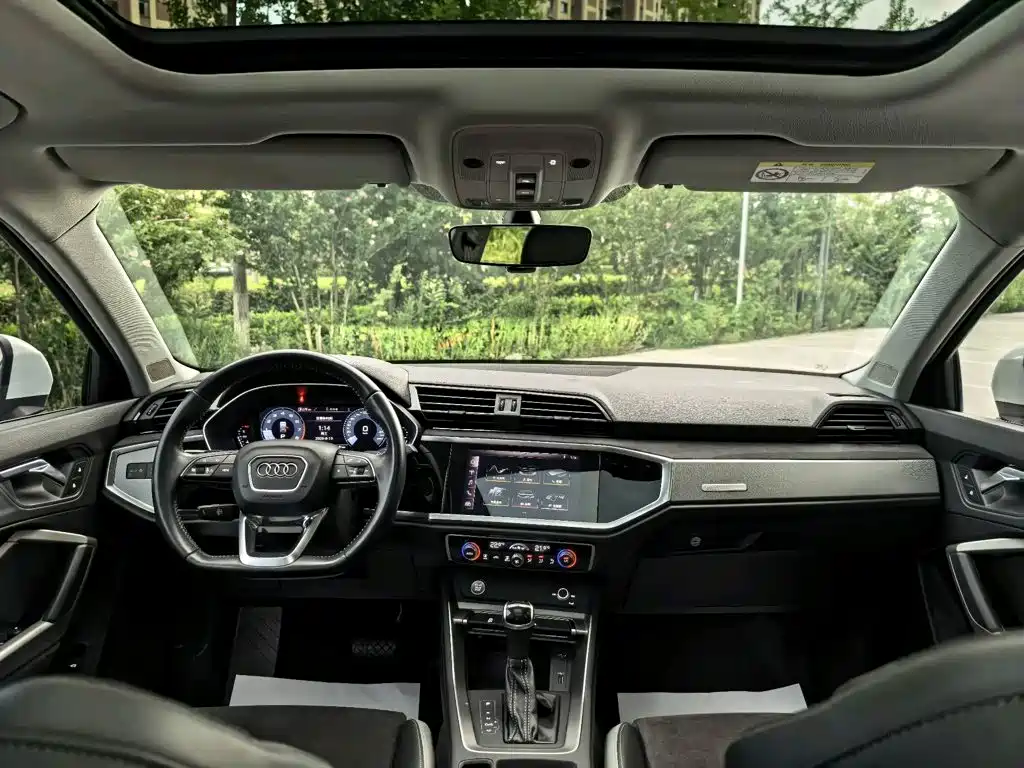 Audi Q3 2020 — фото 12