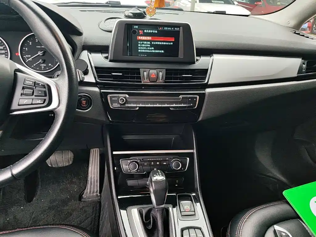 BMW 2 Series Station Wagon 2018 — фото 13