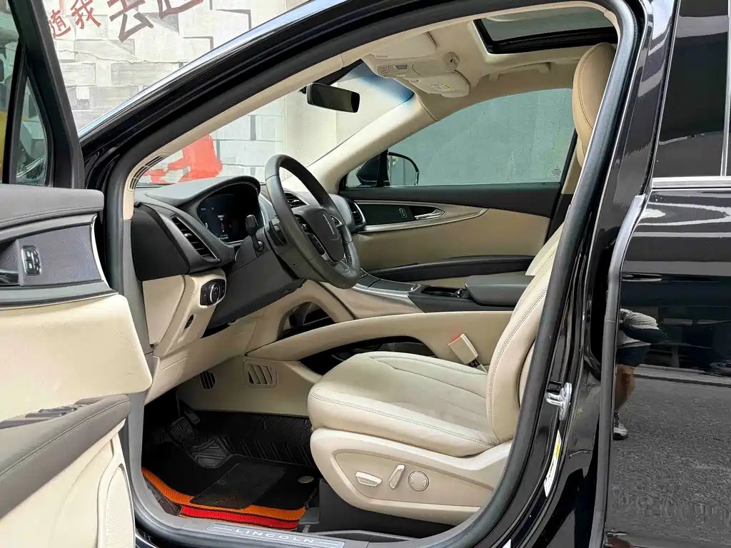 Lincoln Nautilus 2019