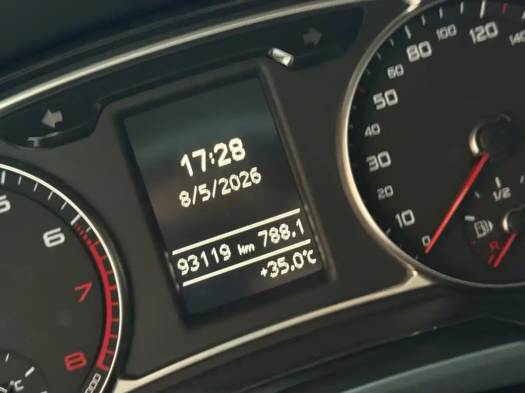 Audi A1 2017 — фото 13