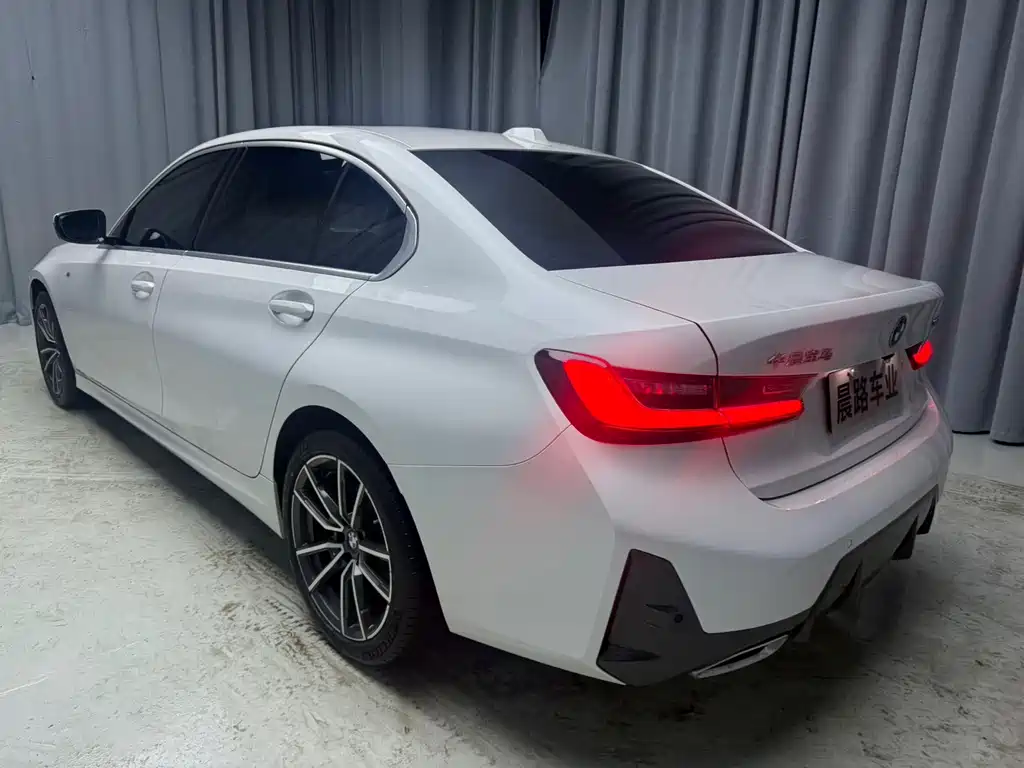 BMW 3 Series 2023