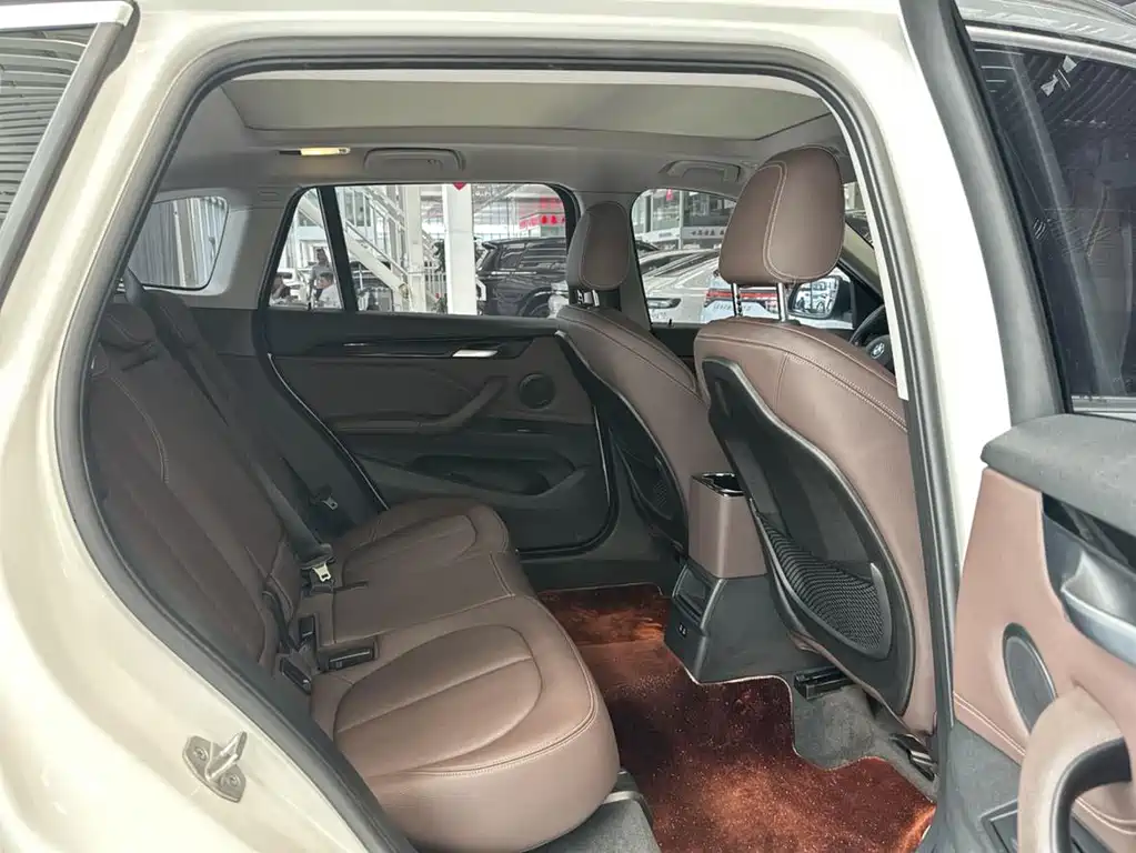 BMW X1 2020 — фото 14