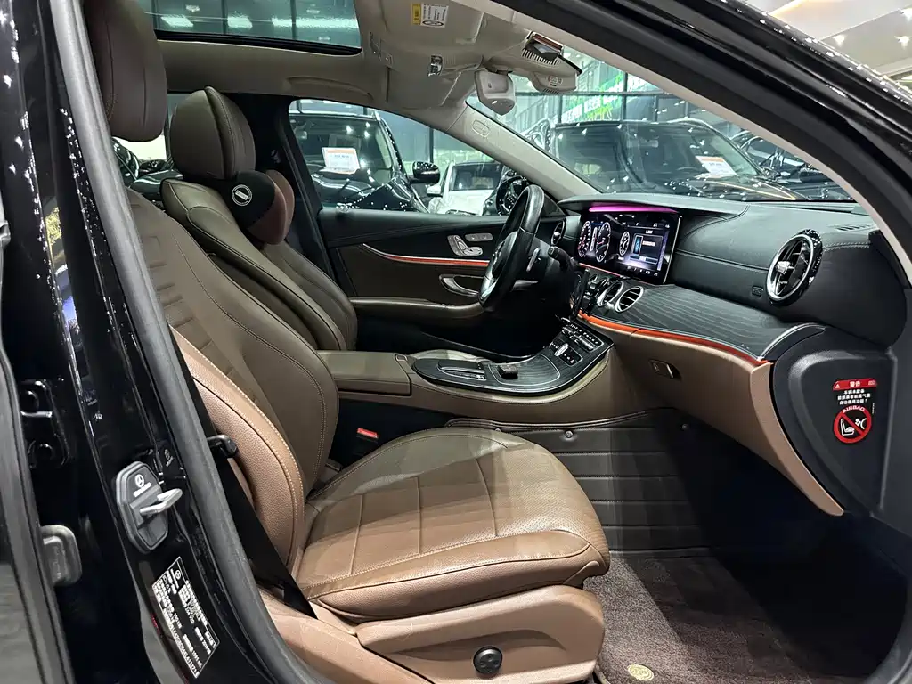Mercedes-Benz E-Class 2019 — фото 15