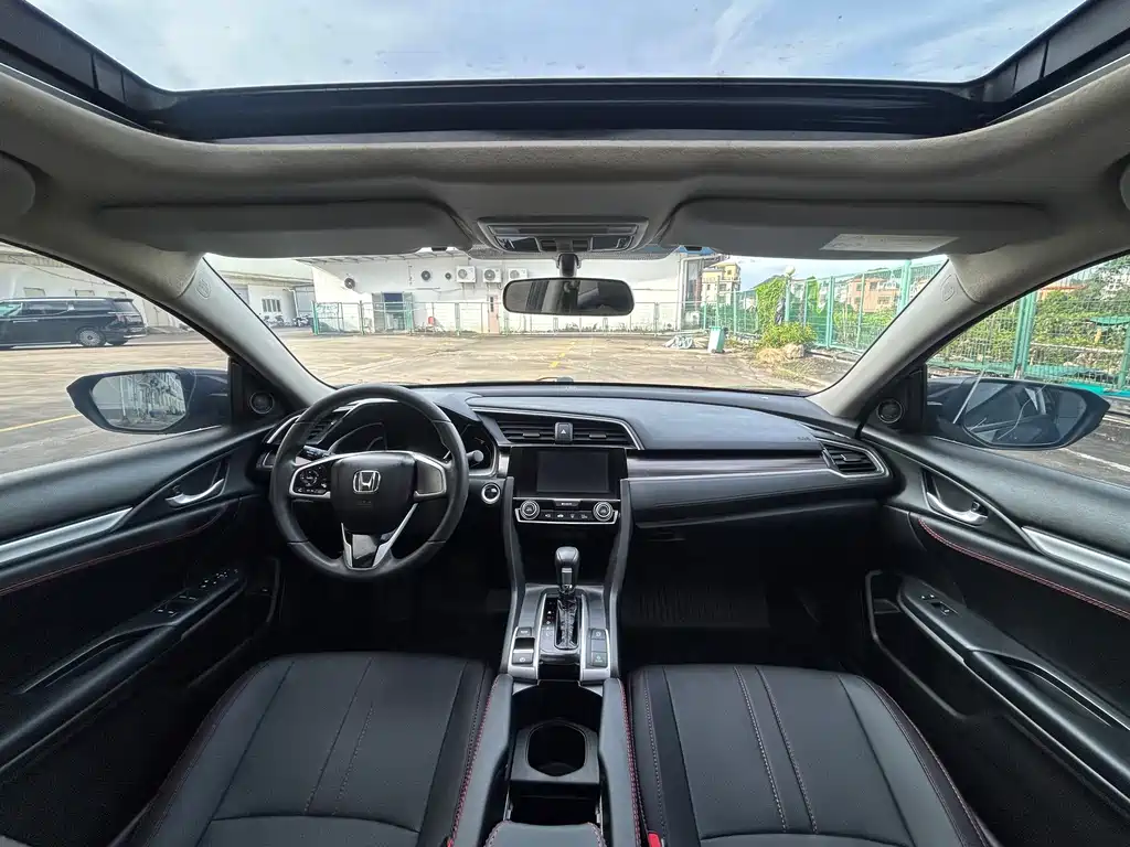 Honda Civic 2020 — фото 13