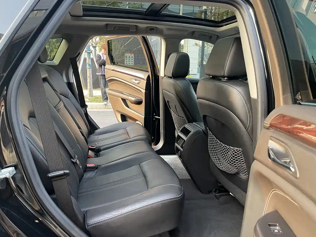 Cadillac SRX 2014 — фото 12