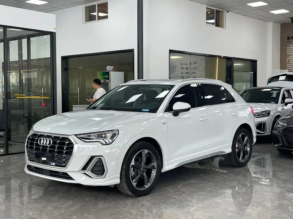 Audi Q3 2022