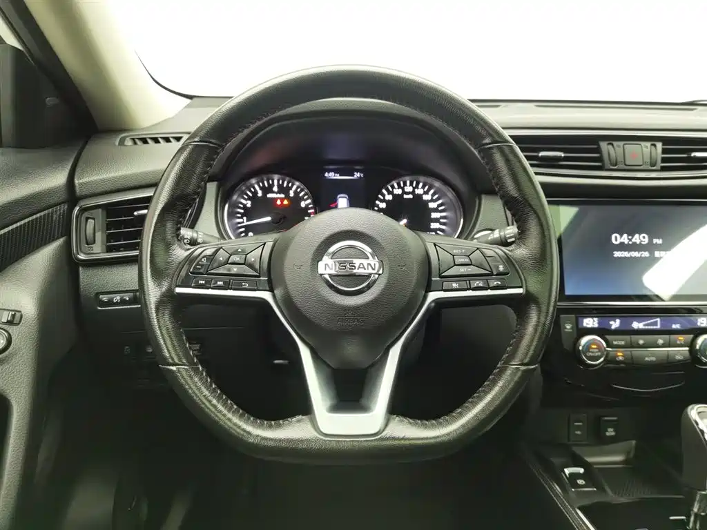 Nissan X-Trail 2018 — фото 11