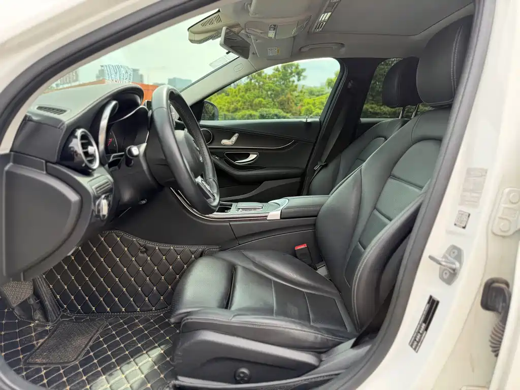 Mercedes-Benz C-Class 2018 — фото 10