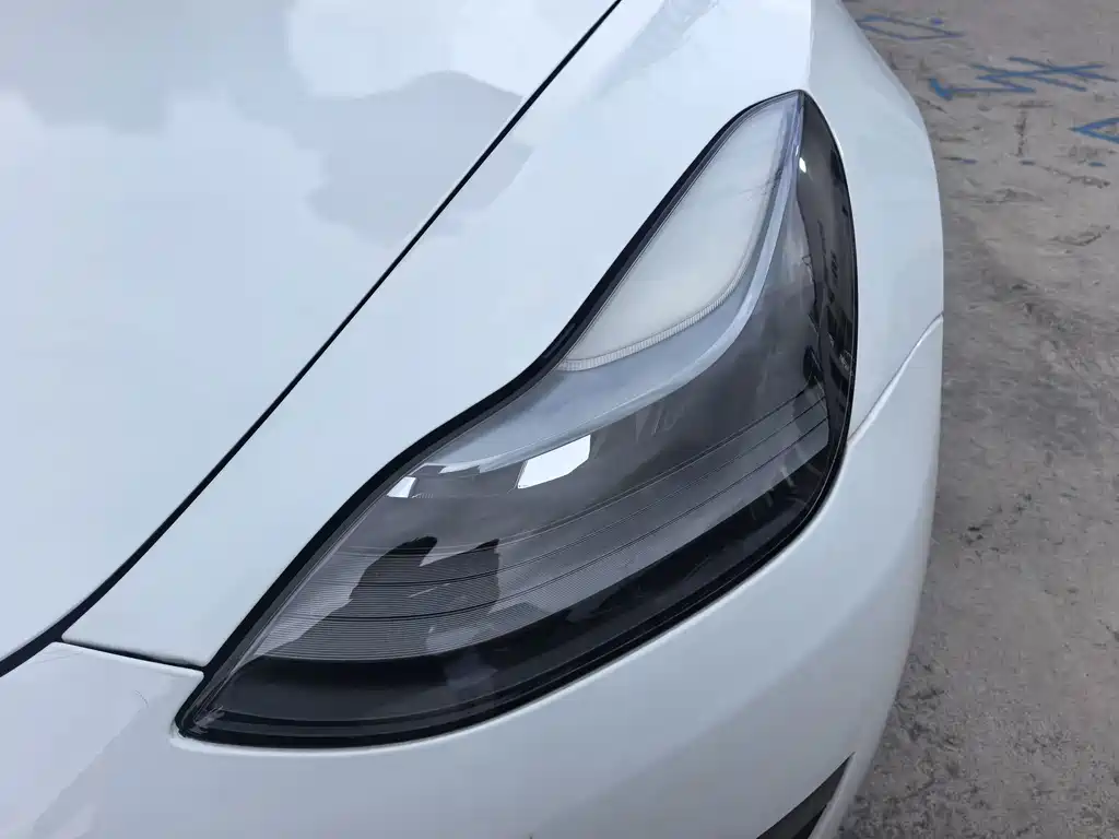 Tesla Model 3 2023 — фото 4