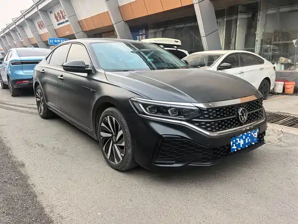 Volkswagen Passat 2022