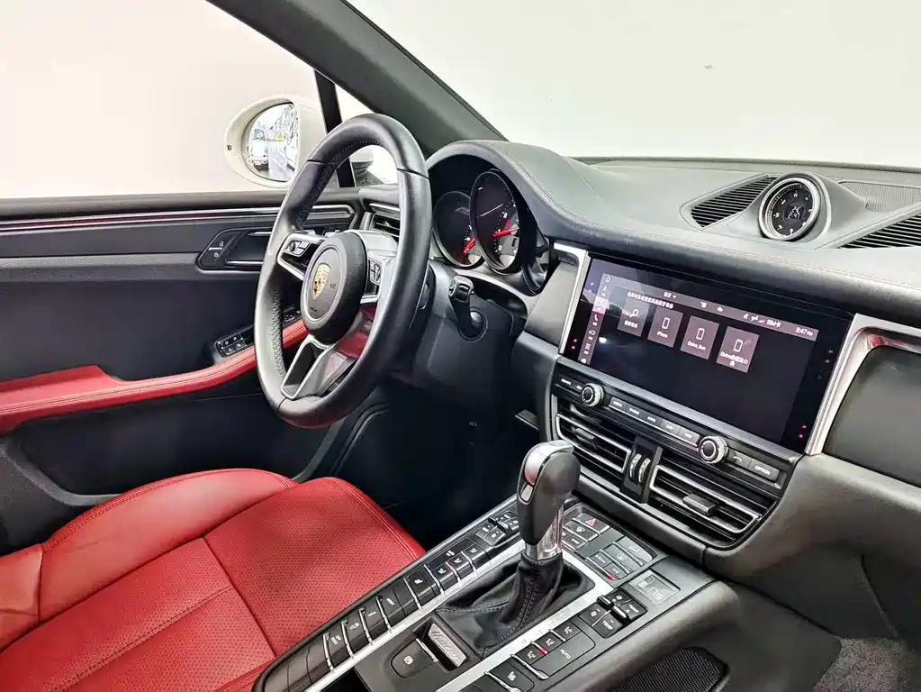 Porsche Macan 2021 — фото 11