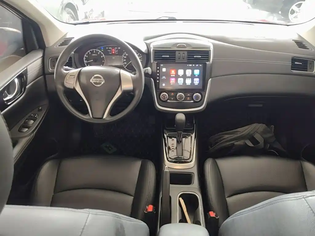 Nissan Tiida 2018 — фото 10
