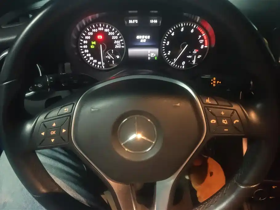 Mercedes-Benz A-Class 2014 — фото 15