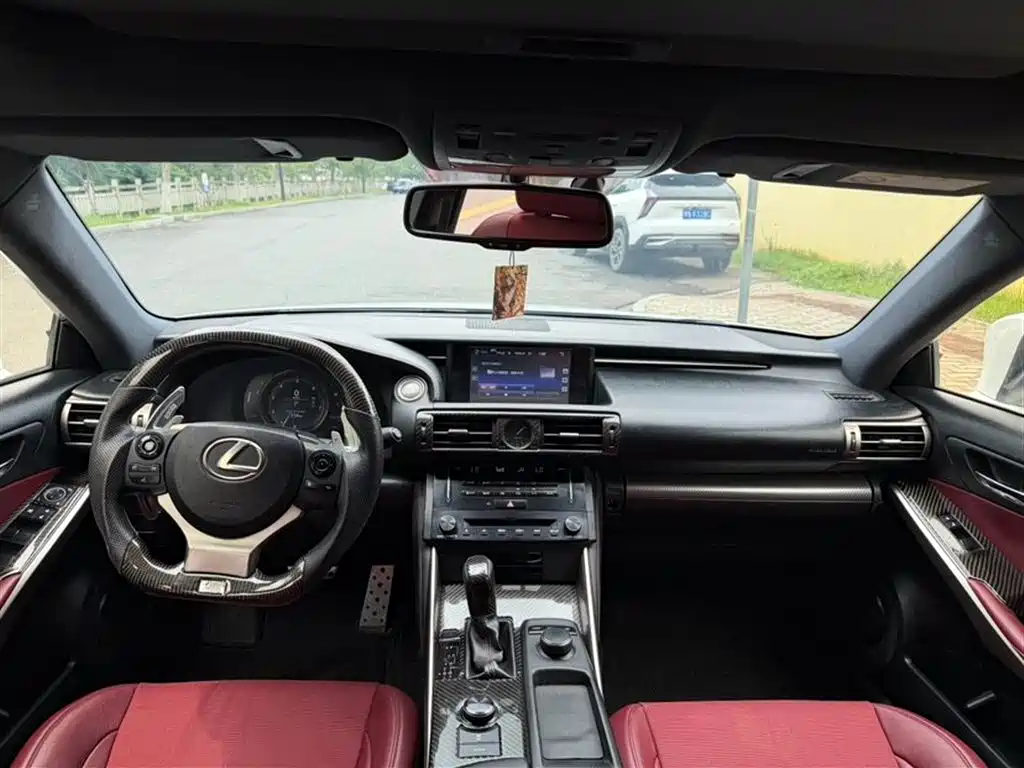 Lexus IS 2014