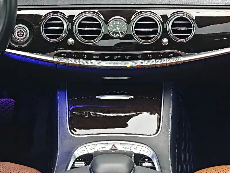 Mercedes-Benz Maybach S-Class 2021 — фото 10