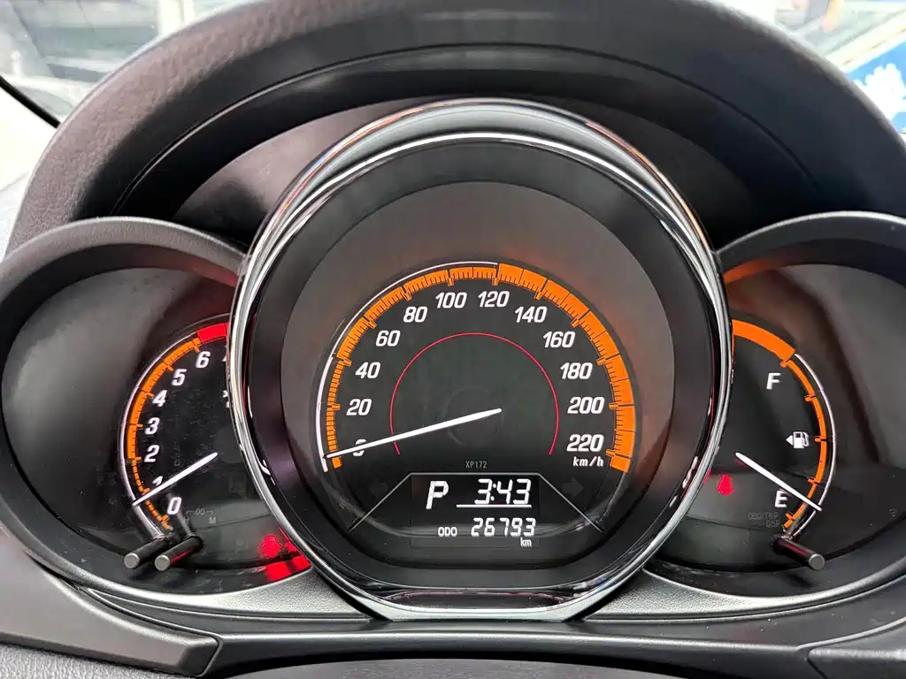 Toyota Yaris L 2022 — фото 14