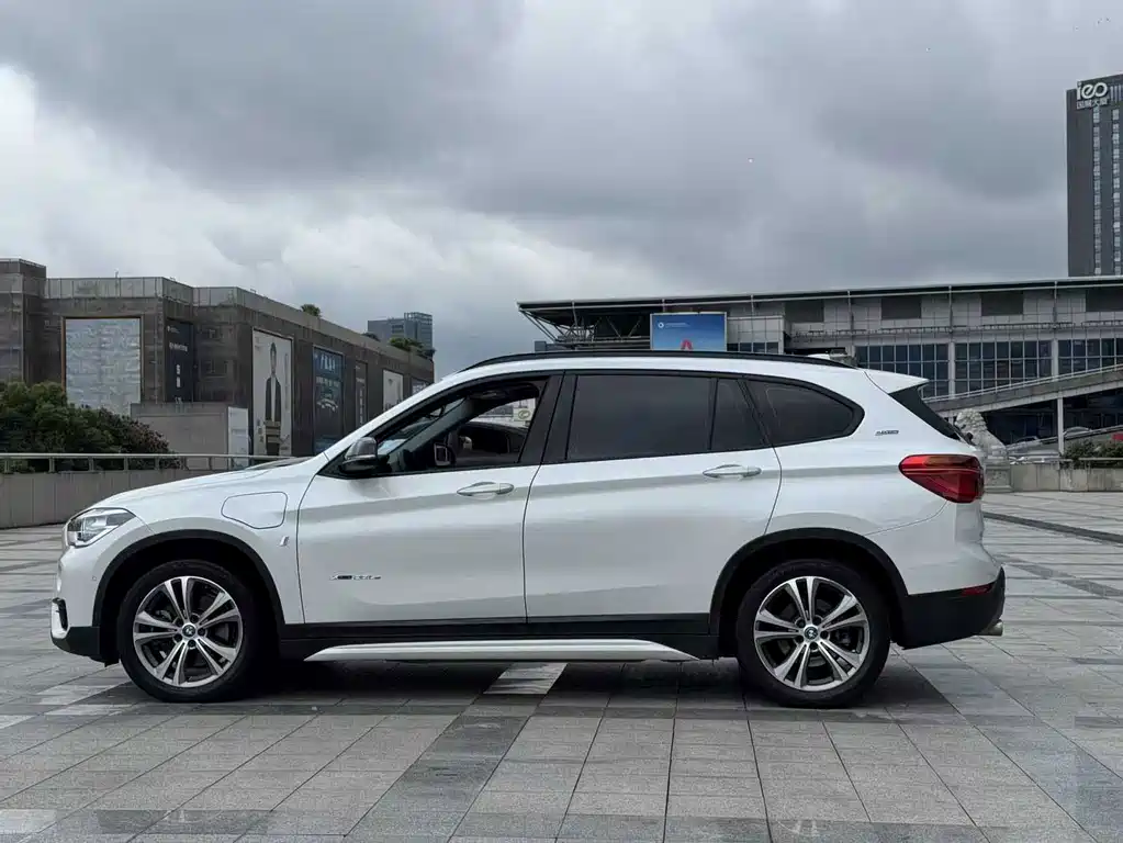 BMW X1 New Energy 2018 — фото 10