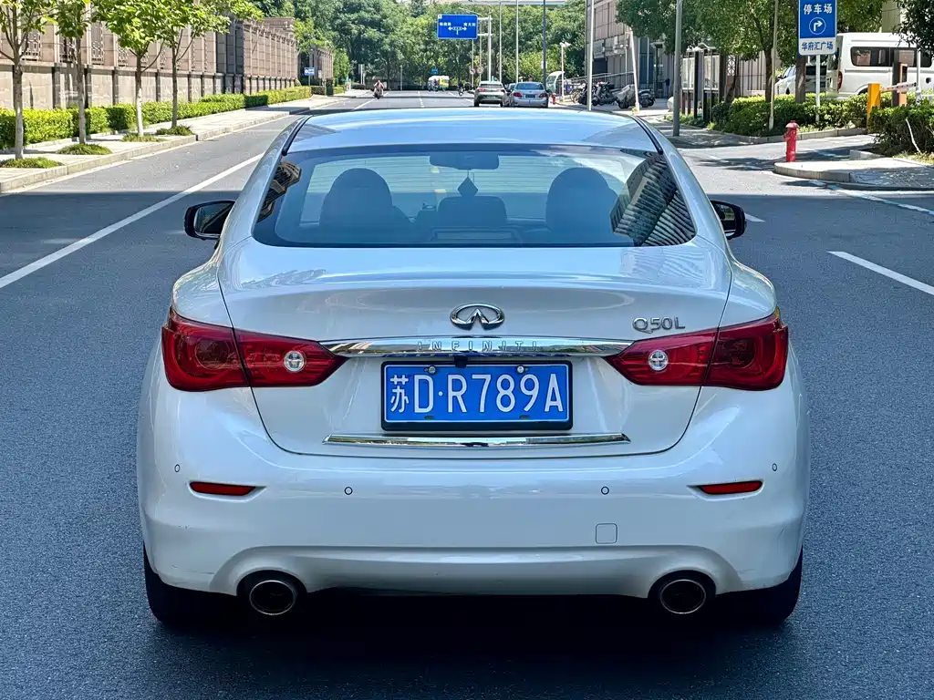 Infiniti Q50L 2015 — фото 9