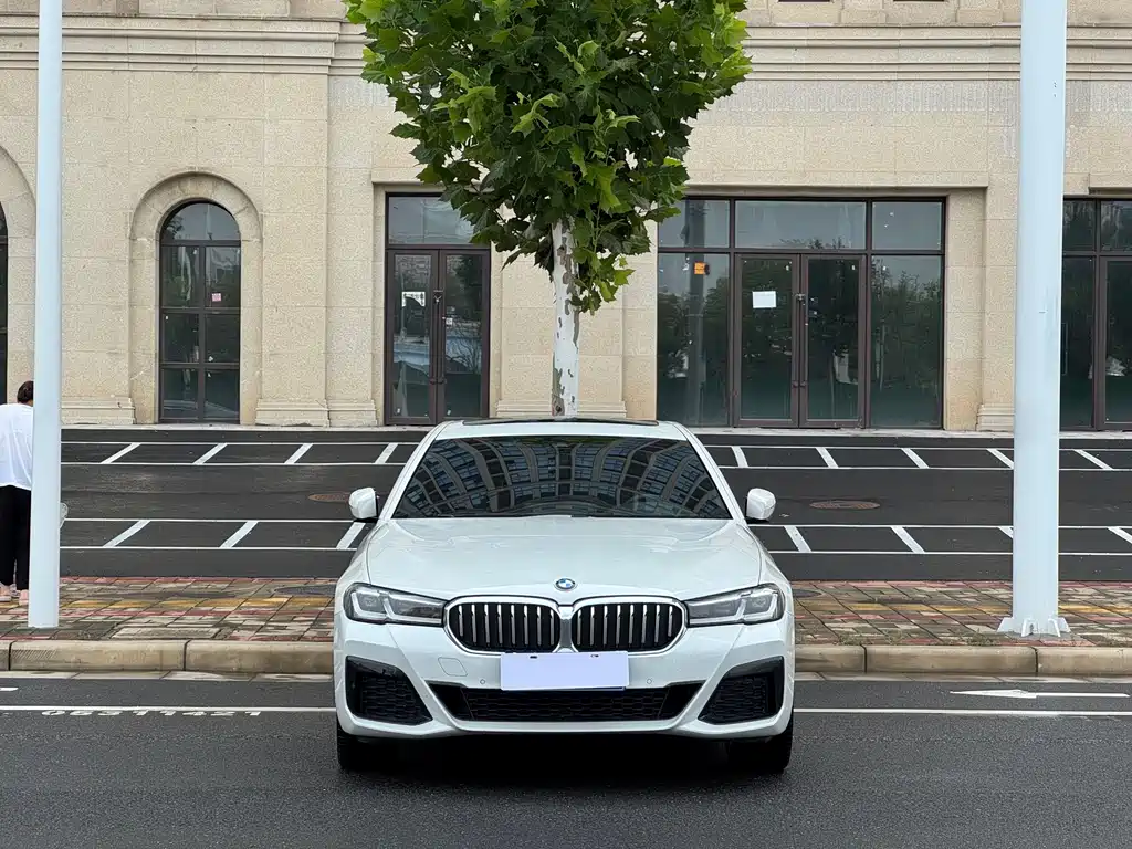BMW 5 Series 2023