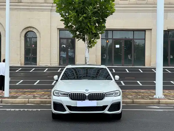 BMW 5 Series 2023