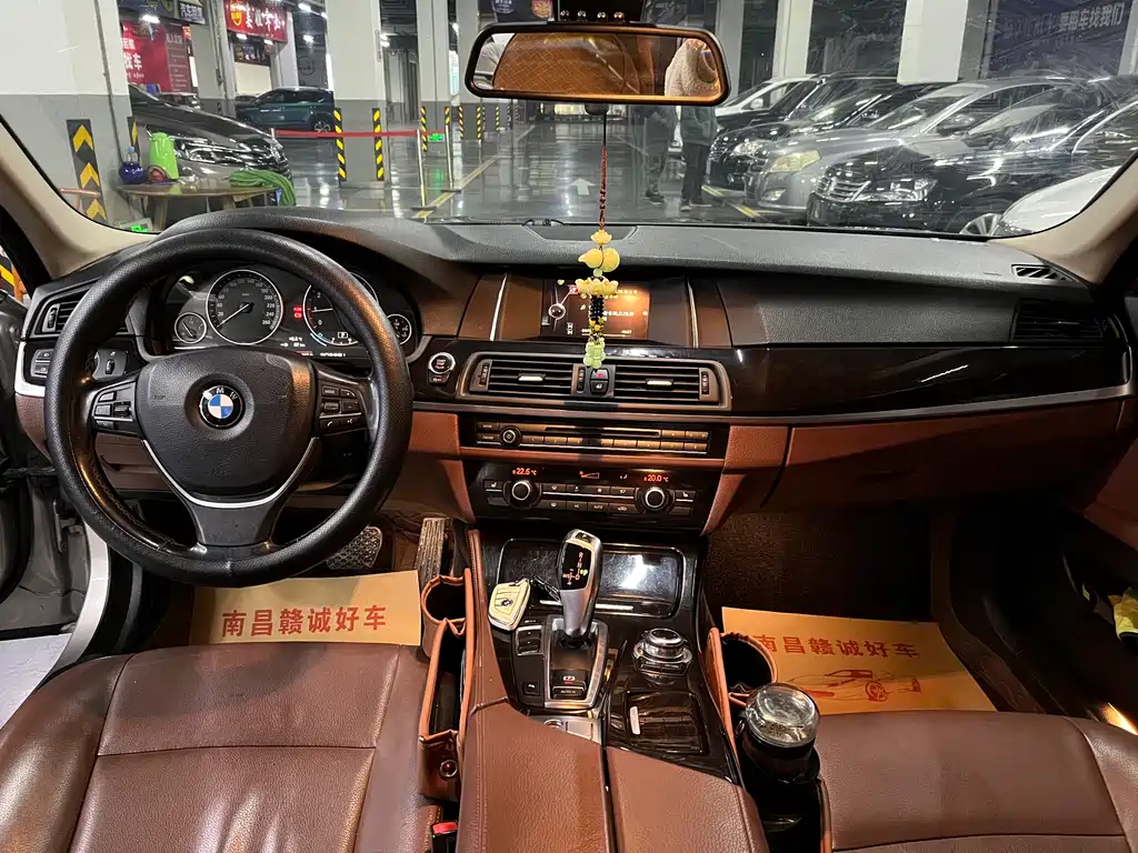 BMW 5 Series 2016 — фото 6