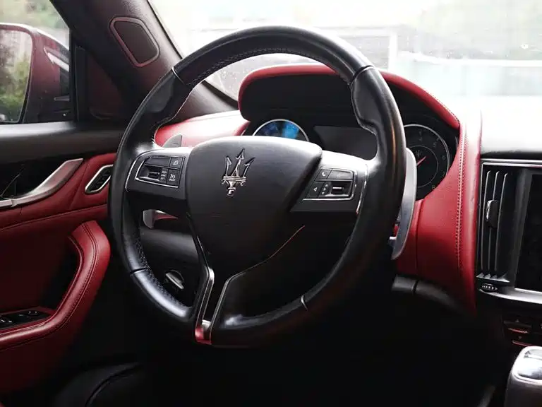 Maserati Levante 2021 — фото 13