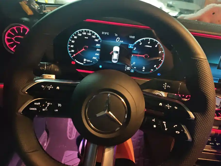 Mercedes-Benz E-Class 2022 — фото 15