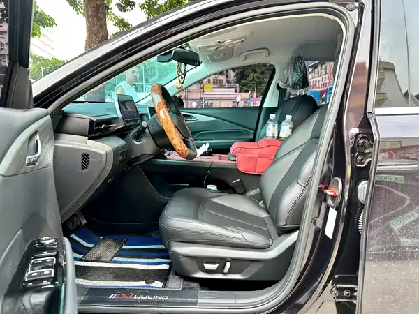 Wuling Starlight 2025