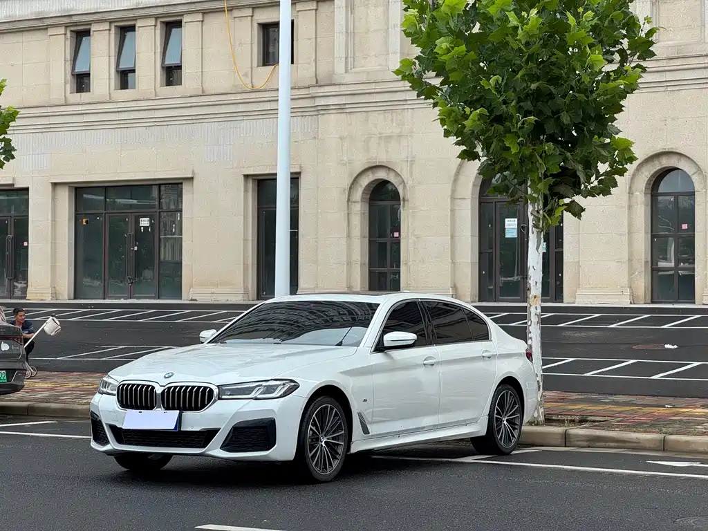 BMW 5 Series 2023